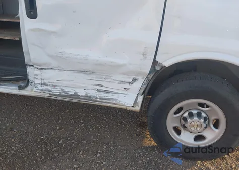 2022 Chevrolet Express Cargo Rwd 2500 Regular Wheelbase Wt from USA, damaged, VIN 1GCWGAFP8N1139097